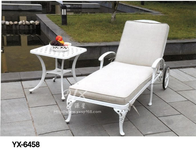 Outdoor cast aluminum table and chair series 6458